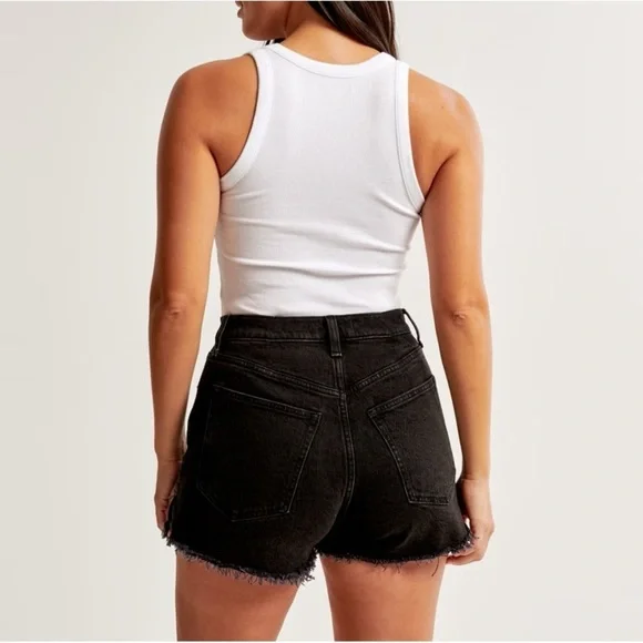 Abercrombie & Fitch Curve Love High Rise Mom Short - Picture 2 of 6